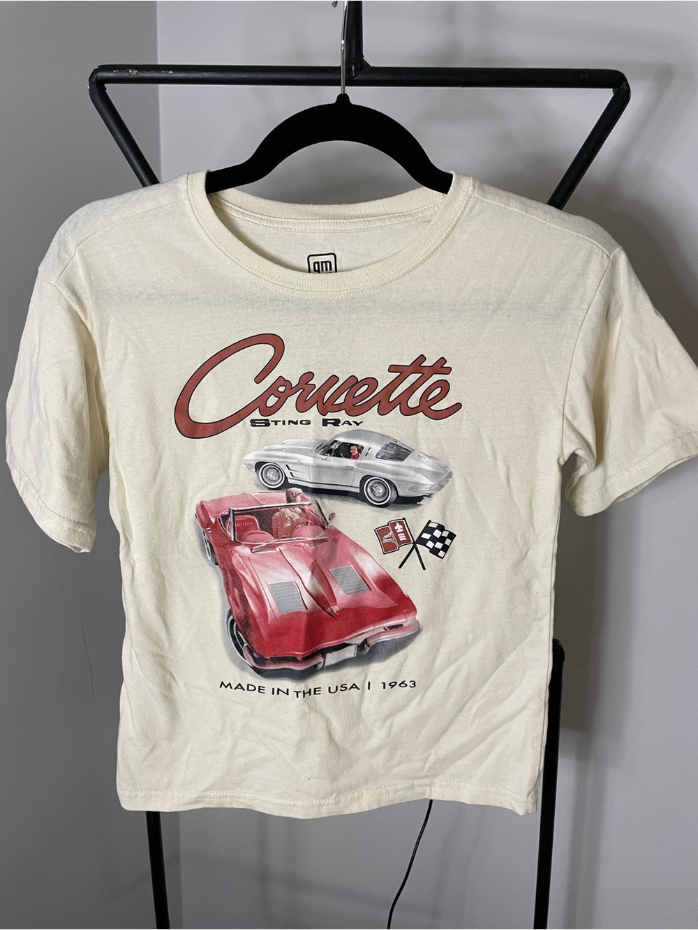 Corvette Graphic Tee - Cream with Red & White Car Artwork